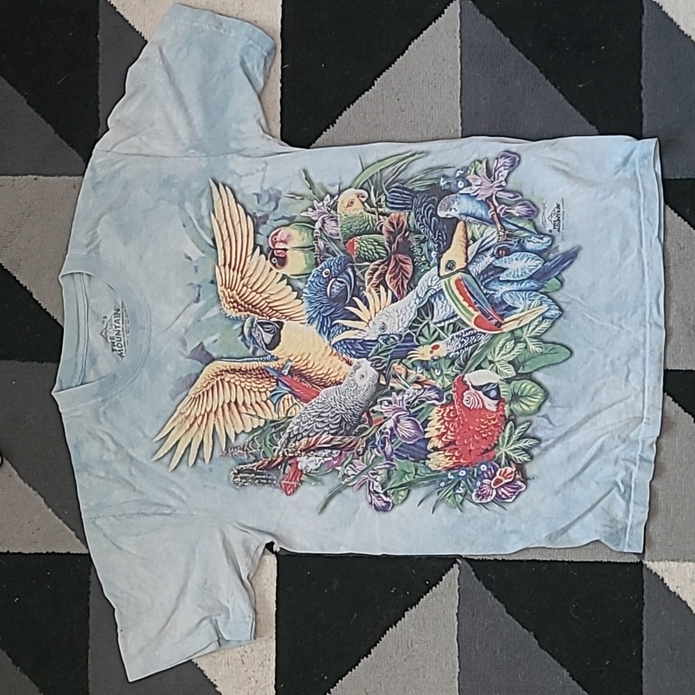 The Mountain Colorful Parrot Tee